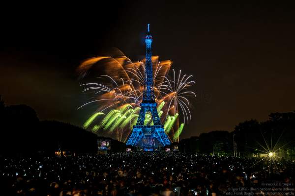 Stunning fireworks display at the Eiffel Tower on the french national day - Bastille day 2018 in Paris - Theme: Paris of Love!