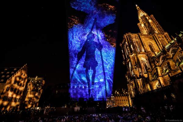 Lichtspiel bei der Sommershow LuX am Münster in Straßburg 2018