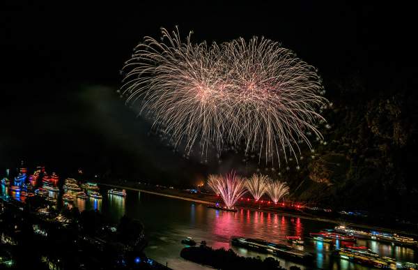 Feuerwerk Eclipse - The Great Gig In The Sky - Pink Floyd - Rhein in Flammen 2018 in Oberwesel