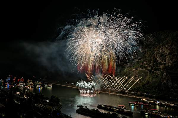 Feuerwerk Eclipse - The Great Gig In The Sky - Pink Floyd - Rhein in Flammen 2018 in Oberwesel