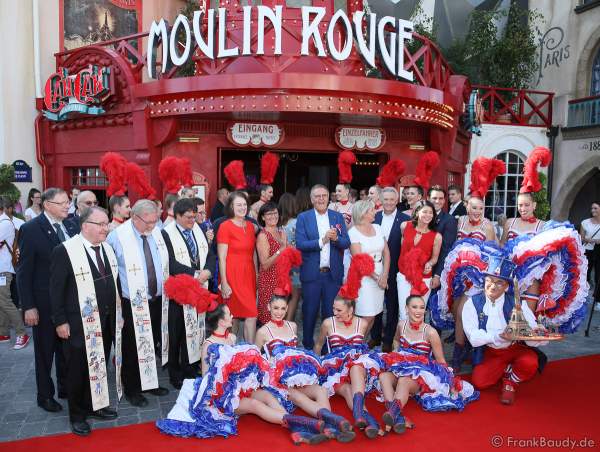 Familie Mack, Jean-Jacques und Jean-Victor Clerico und die Tänzerinnen des Moulin Rouge bei der Eröffnung der Eurosat – CanCan Coaster & Eurosat Coastiality Achterbahn im Europa-Park am 12. September 2018