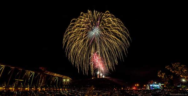 Feuerwerk in den Weinbergen beim Wurstmarkt 2018 in Bad Dürkheim