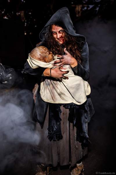 Kreaturen aus der Dunkelheit bei den Horror Nights – Traumatica 2018 zur Halloweenzeit im Europa-Park