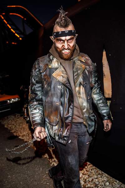 Furchteinflößende Gestalten bei den Horror Nights – Traumatica 2018 zur Halloweenzeit im Europa-Park
