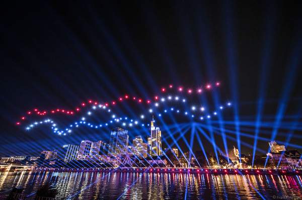 Die Mainova AG versorgt die gesamte Rhein-Main-Region mit Energie - Drohnen- und Lichtshow STERNENBILDER – EINE SYMPHONIE FÜR DIE FRANKFURTER ALTSTADT 2018