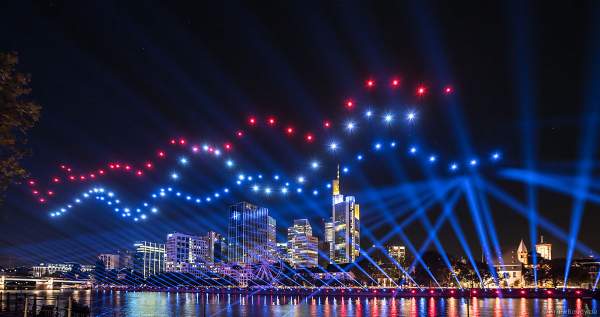 Die Mainova AG versorgt die gesamte Rhein-Main-Region mit Energie - Drohnen- und Lichtshow STERNENBILDER – EINE SYMPHONIE FÜR DIE FRANKFURTER ALTSTADT 2018