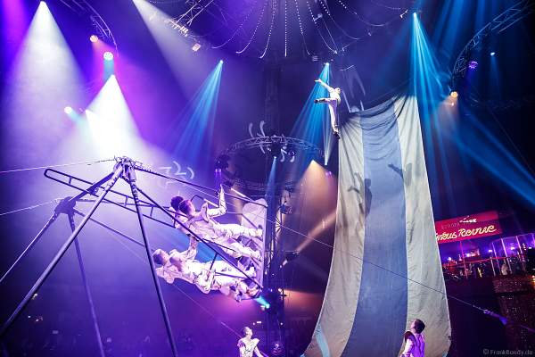 I-Team - Russische Schaukel bei der Zirkus Revue im Europa-Park zur Wintersaison 2018/2019