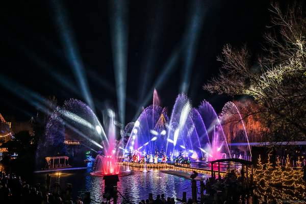 Weihnachtliche Wassershow ED UND EDDAS WINTERZAUBER auf dem See im Europa-Park 2018