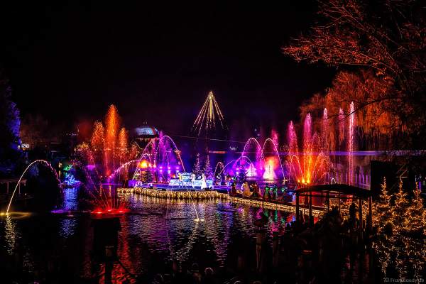Weihnachtliche Wassershow ED UND EDDAS WINTERZAUBER auf dem See im Europa-Park 2018