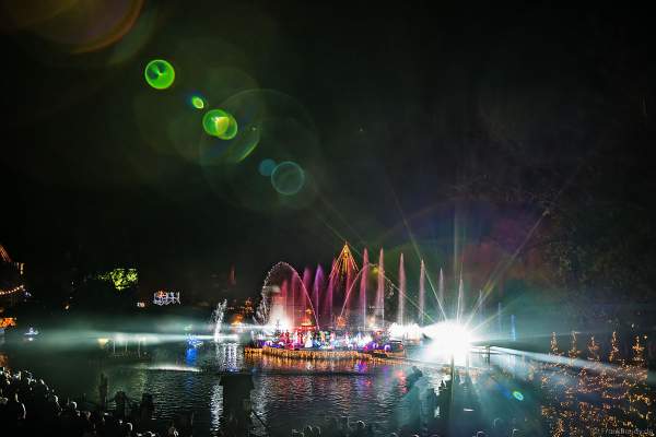 Weihnachtliche Wassershow ED UND EDDAS WINTERZAUBER auf dem See im Europa-Park 2018