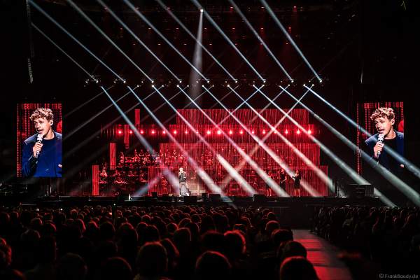 Tim Bendzko bei Night of the Proms 2018 in der SAP Arena Mannheim