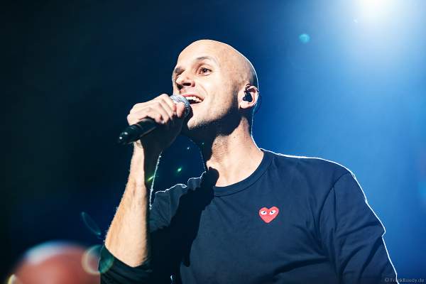 Der belgische Singer-Songwriter Milow bei Night of the Proms 2018 in der SAP Arena Mannheim