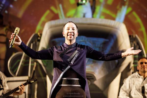 DJ BoBo bei der Weltpremiere der Show KaleidoLuna am 11. Januar 2019 in der Europa-Park Arena Rust