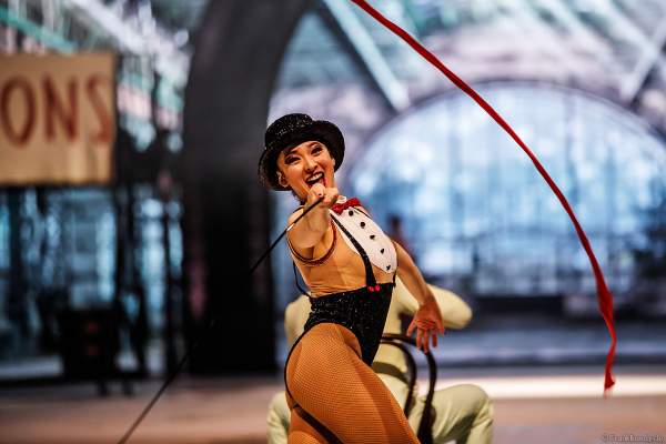 Tippy Packard bei der Eisshow SHOWTIME von Holiday on Ice in der Festhalle Frankfurt und SAP Arena Mannheim 2018-2019