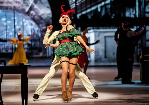 Eiskunstläuferin Kseniia Chepizhko bei der Eisshow SHOWTIME von Holiday on Ice in der Festhalle Frankfurt und SAP Arena Mannheim 2018-2019