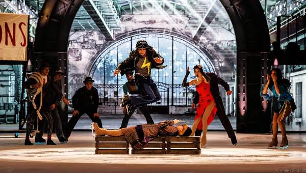 Forrest Ryan McKinnon bei der Eisshow SHOWTIME von Holiday on Ice in der Festhalle Frankfurt und SAP Arena Mannheim 2018-2019