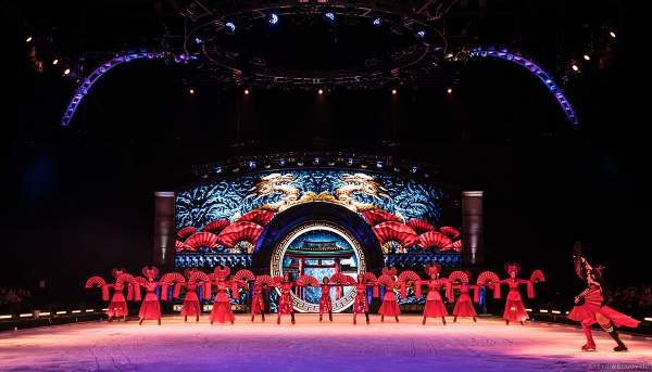 Eiskunstläuferin Tippy Packard bei der Eisshow SHOWTIME von Holiday on Ice in der Festhalle Frankfurt und SAP Arena Mannheim 2018-2019