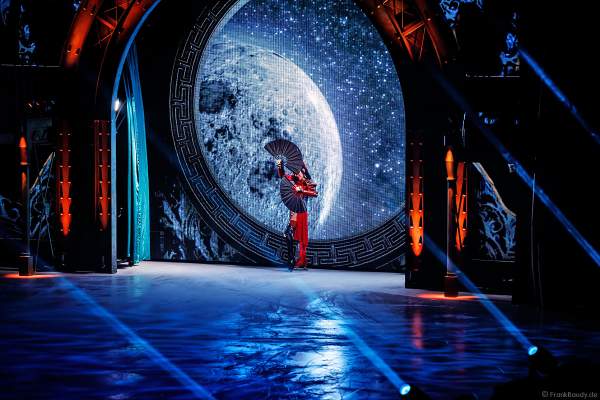 Eiskunstläuferin Tippy Packard bei der Eisshow SHOWTIME von Holiday on Ice in der Festhalle Frankfurt und SAP Arena Mannheim 2018-2019