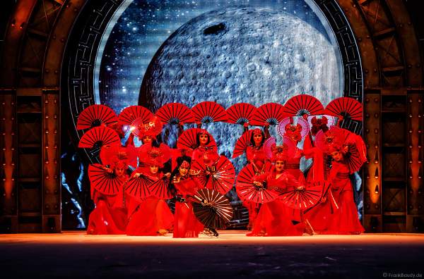 Eiskunstläuferin Tippy Packard bei der Eisshow SHOWTIME von Holiday on Ice in der Festhalle Frankfurt und SAP Arena Mannheim 2018-2019