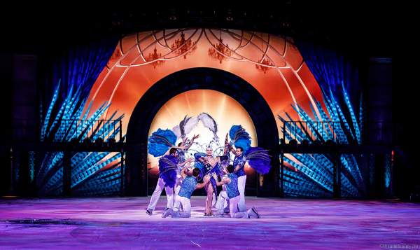Eiskunstläuferin Kseniia Chepizhko und Cast bei der Eisshow SHOWTIME von Holiday on Ice in der Festhalle Frankfurt und SAP Arena Mannheim 2018-2019