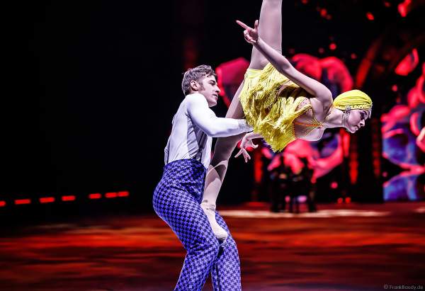 Alexey Rogonov und Alina Ustimkina bei der Eisshow SHOWTIME von Holiday on Ice in der Festhalle Frankfurt und SAP Arena Mannheim 2018-2019