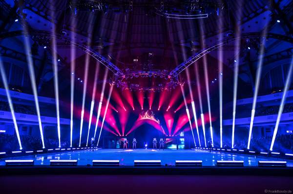 Eisshow SHOWTIME von Holiday on Ice in der Festhalle Frankfurt und SAP Arena Mannheim 2018-2019