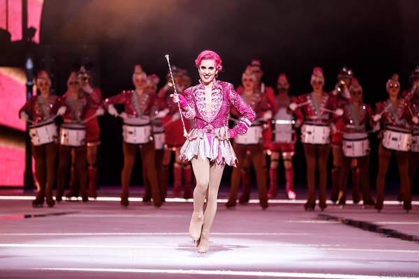 Valentina Marchei bei der Eisshow SHOWTIME von Holiday on Ice in der Festhalle Frankfurt und SAP Arena Mannheim 2018-2019