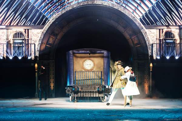 Valentina Marchei und Colin Grafton als bei der Eisshow SHOWTIME von Holiday on Ice in der Festhalle Frankfurt und SAP Arena Mannheim 2018-2019