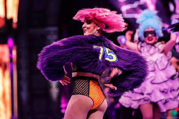 Valentina Marchei bei der Eisshow SHOWTIME von Holiday on Ice in der Festhalle Frankfurt und SAP Arena Mannheim 2018-2019