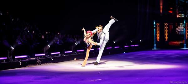 Valentina Marchei und Colin Grafton bei der Eisshow SHOWTIME von Holiday on Ice in der Festhalle Frankfurt und SAP Arena Mannheim 2018-2019