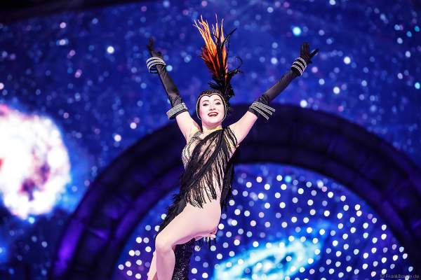 Alina Ustimkina bei der Eisshow SHOWTIME von Holiday on Ice in der Festhalle Frankfurt und SAP Arena Mannheim 2018-2019