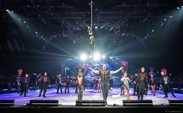 Eiskunstlauf-Olympiasieger Aljona Savchenko und Bruno Massot beim Finale der Eisshow SHOWTIME von Holiday on Ice in der Festhalle Frankfurt und SAP Arena Mannheim 2018-2019