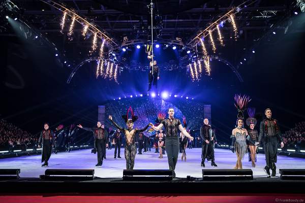Eiskunstlauf-Olympiasieger Aljona Savchenko und Bruno Massot beim Finale der Eisshow SHOWTIME von Holiday on Ice in der Festhalle Frankfurt und SAP Arena Mannheim 2018-2019