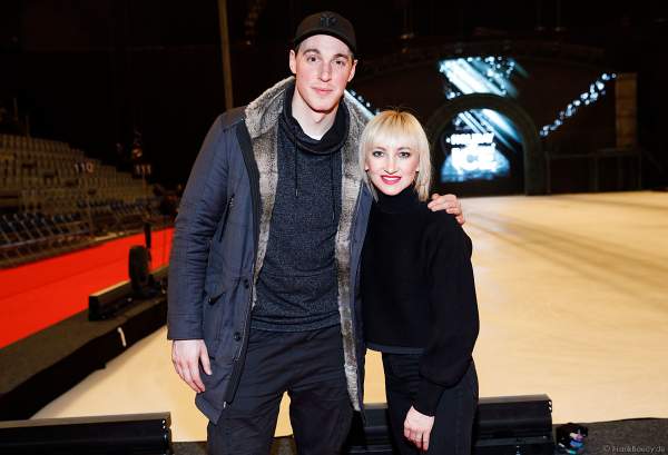 Paarlauf-Olympiasieger Aljona Savchenko und Bruno Massot bei der Eisshow SHOWTIME von Holiday on Ice in der Festhalle Frankfurt und SAP Arena Mannheim 2018-2019