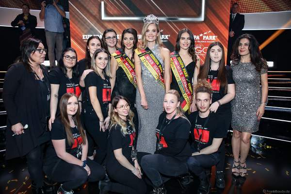 Gruppenfoto der Miss Germany 2019 Gewinnerinnen mit dem Styling-Team