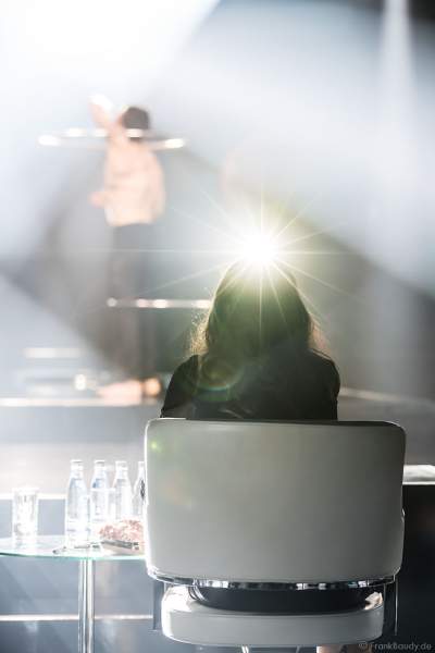 Anton Monastyrsky mit seiner Hula-Hoop-Reifen Show beim Finale der Miss Germany Wahl 2019 in der Europa-Park Arena am 23.02.2019