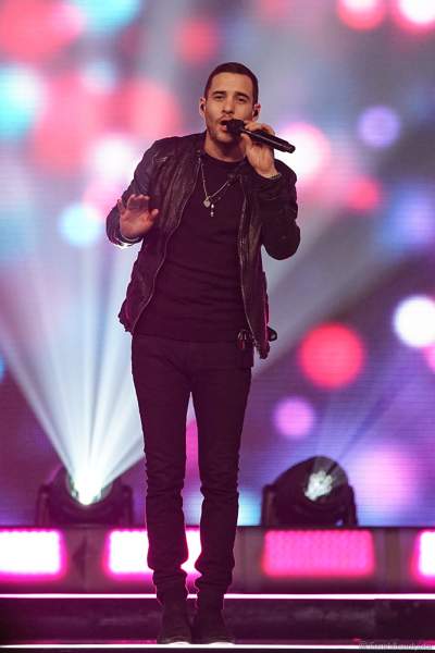 Auftritt des Singer-Songwriter Ignacio Uriarte beim Finale der Miss Germany Wahl 2019 in der Europa-Park Arena am 23.02.2019
