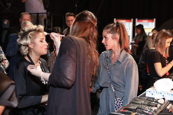 Sarah Lombardi besucht Miss Niedersachsen 2018/19, Sarah Wipperfürth Backstage am Nachmittag bei den Vorbereitungen für das Miss Germany 2019 Finale in der Europa-Park Arena am 23.02.2019