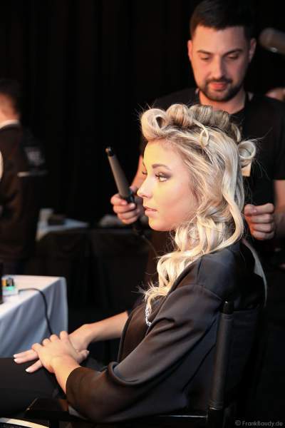 Miss Niedersachsen 2018/19, Sarah Wipperfürth Backstage am Nachmittag bei den Vorbereitungen für das Miss Germany 2019 Finale in der Europa-Park Arena am 23.02.2019