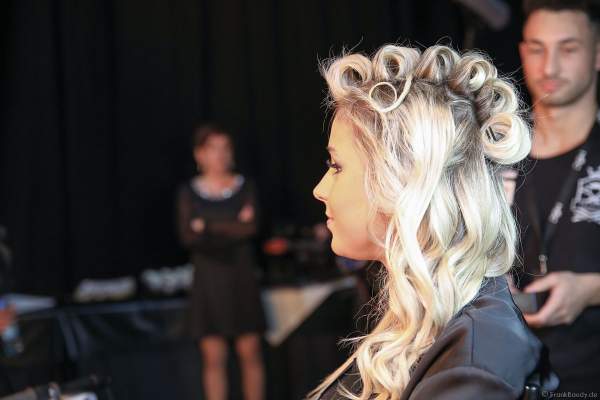 Miss Niedersachsen 2018/19, Sarah Wipperfürth Backstage am Nachmittag bei den Vorbereitungen für das Miss Germany 2019 Finale in der Europa-Park Arena am 23.02.2019