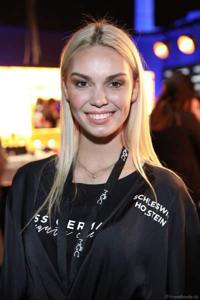 Miss Schleswig-Holstein 2018/19, Lara Flatterich Backstage am Nachmittag bei den Vorbereitungen für das Miss Germany 2019 Finale in der Europa-Park Arena am 23.02.2019