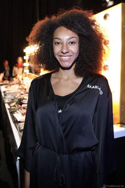 Miss Saarland 2018/19, Miriam Cissé Backstage am Nachmittag bei den Vorbereitungen für das Miss Germany 2019 Finale in der Europa-Park Arena am 23.02.2019