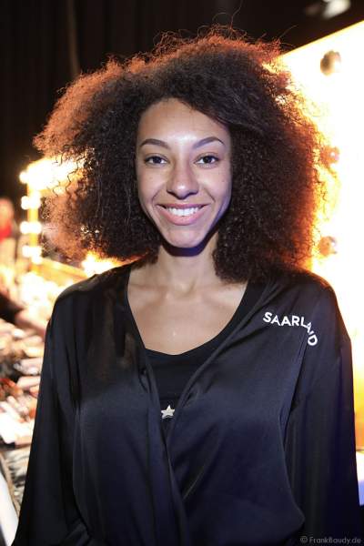 Miss Saarland 2018/19, Miriam Cissé Backstage am Nachmittag bei den Vorbereitungen für das Miss Germany 2019 Finale in der Europa-Park Arena am 23.02.2019