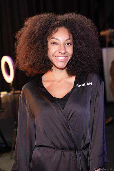 Miss Saarland 2018/19, Miriam Cissé Backstage am Nachmittag bei den Vorbereitungen für das Miss Germany 2019 Finale in der Europa-Park Arena am 23.02.2019