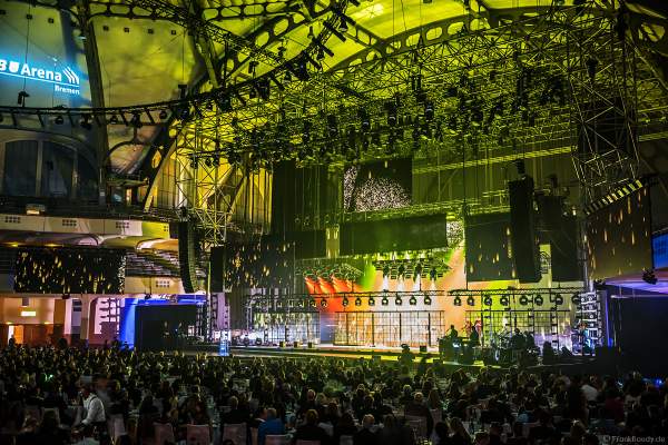 Bühnenauftritt Stefanie Fabienne Heinzmann beim PRG Live Entertainment Award (LEA) 2019 in der Festhalle in Frankfurt