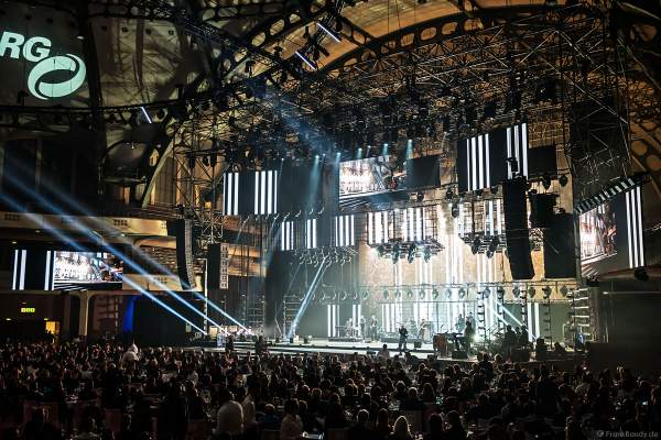 Bühnenauftritt Stefanie Fabienne Heinzmann beim PRG Live Entertainment Award (LEA) 2019 in der Festhalle in Frankfurt