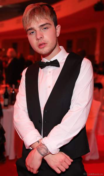 Mike Singer auf der After-Show-Party beim PRG Live Entertainment Award (LEA) 2019 in der Festhalle in Frankfurt