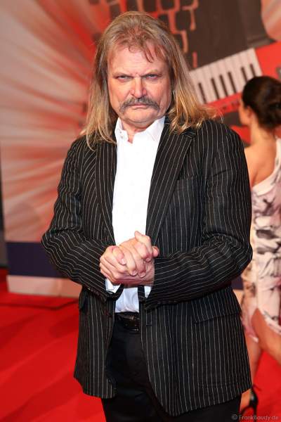 Musiker (Schlagzeug) und Musikproduzent Leslie Mandoki beim PRG Live Entertainment Award (LEA) 2019 in der Festhalle in Frankfurt