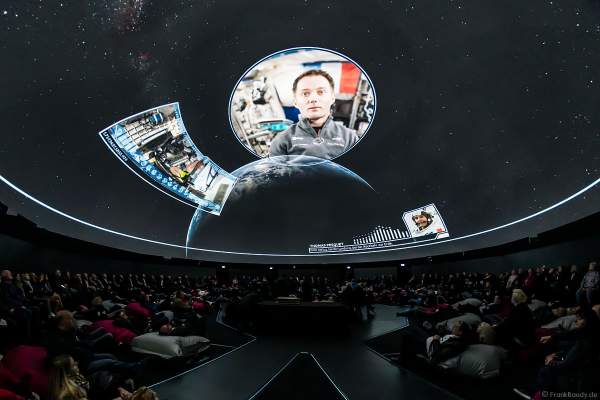 Filmabenteuer Mission Astronaut mit Raumfahrer Thomas Pesquet im 360 Grad-Kino TRAUMZEIT-DOME, Europa-Park 2019