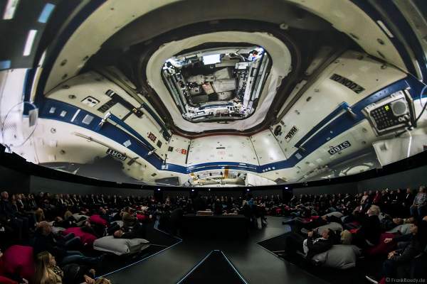Filmabenteuer Mission Astronaut im 360 Grad-Kino TRAUMZEIT-DOME, Europa-Park 2019